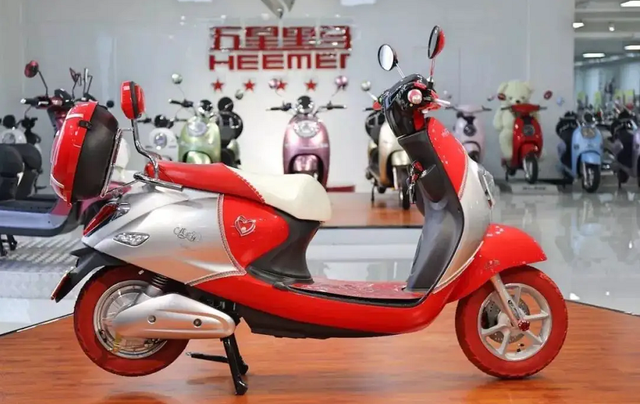 电动车一般多少钱，电动车价格2000元左右（卖一辆3000元的能挣多少钱）