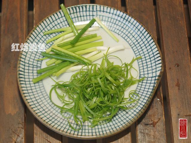 鲍鱼怎么做最简便最好吃呢，鲍鱼怎么做最简便最好吃呢（才是至鲜的味道与Q弹的口感——葱油鲍鱼）
