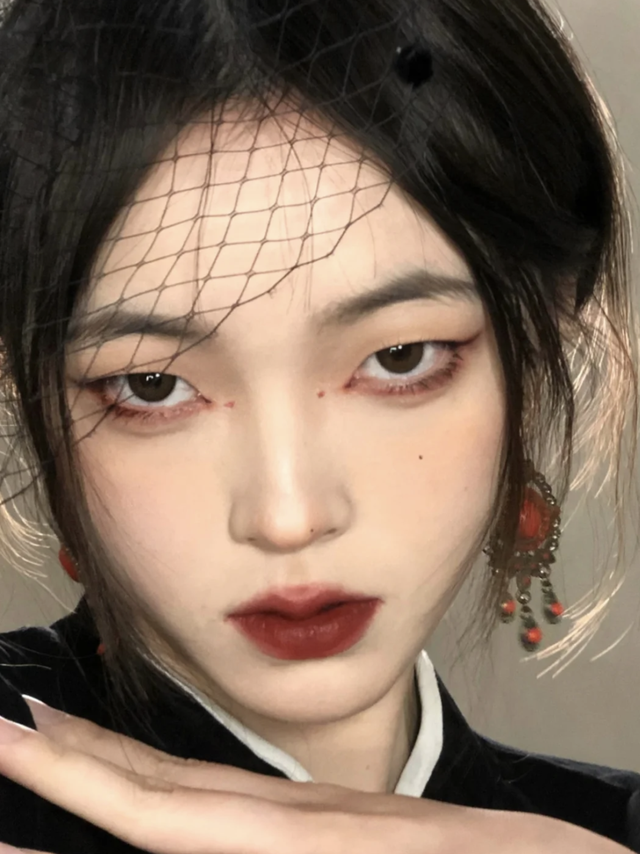 单眼皮化妆技巧，单眼皮怎么化妆双眼皮（单眼皮、肿泡眼千万不要这么化眼妆）