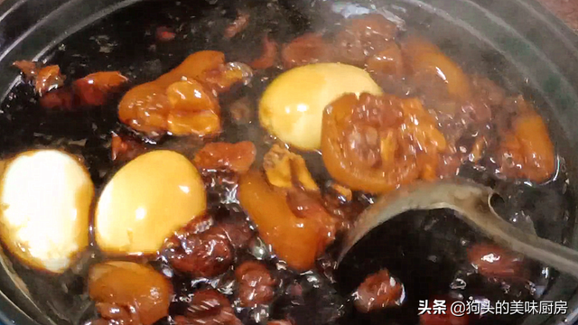 猪脚姜醋用什么醋，猪脚姜用哪种醋（广东百年名菜猪脚姜）