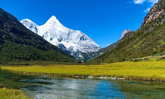 夏天去哪里旅游最好，夏天去哪里旅游最好（8个最佳旅游地推荐）