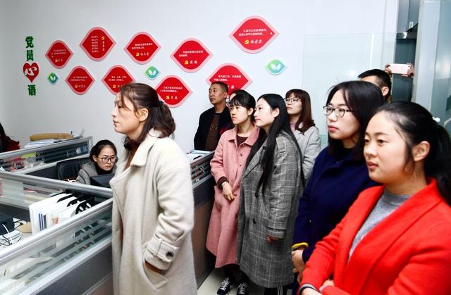 三支一扶有编制吗，2年服务期满可转事业编制