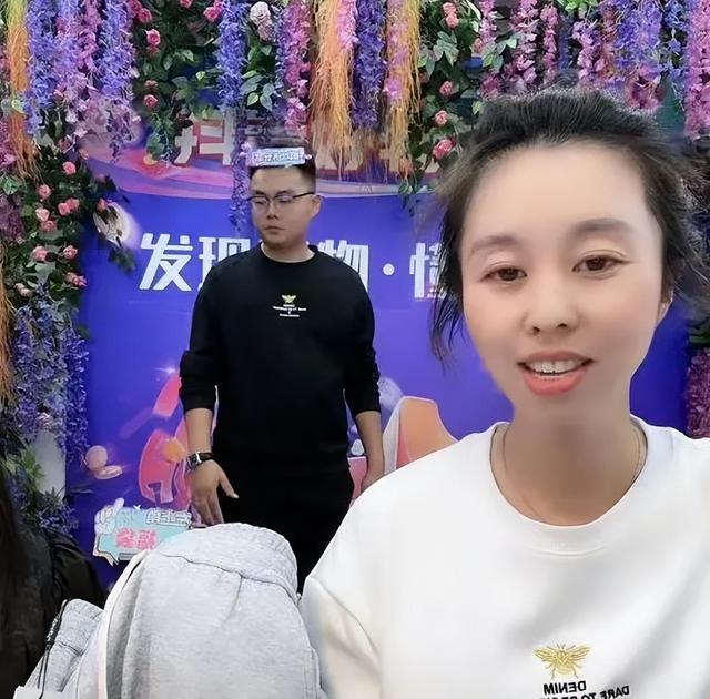 姐妹情深的句子，姐妹情感句子短句（柴桑大姐现身为妹妹查真相）