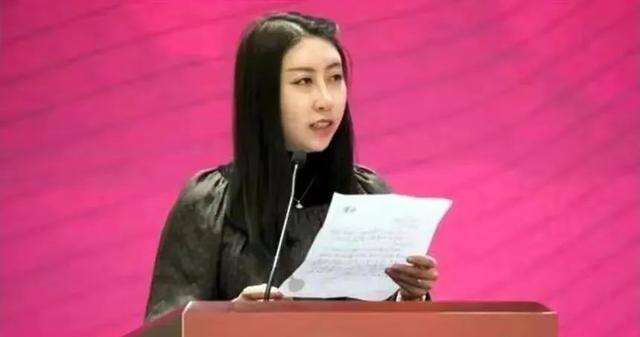 贾浅浅性暗示的诗，贾平凹还要脸吗（还是靠研究老爹及其书画艺术上位）