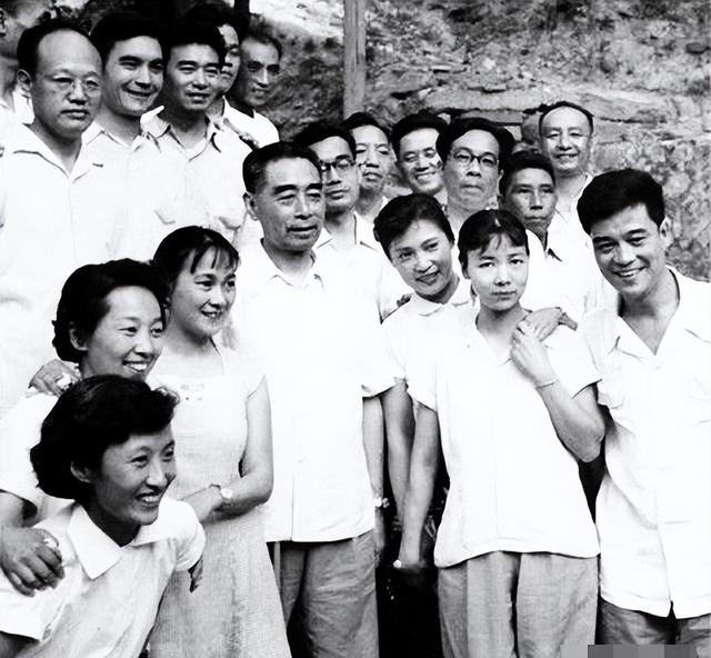 中国所有明星名单，中国明星大全（中国明星名字）