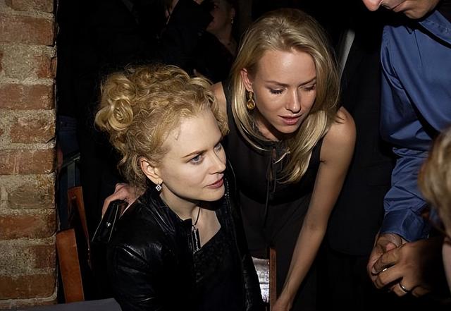 关于欧美著名艳星的信息，好莱坞两位顶流女星惊爆同性绯闻