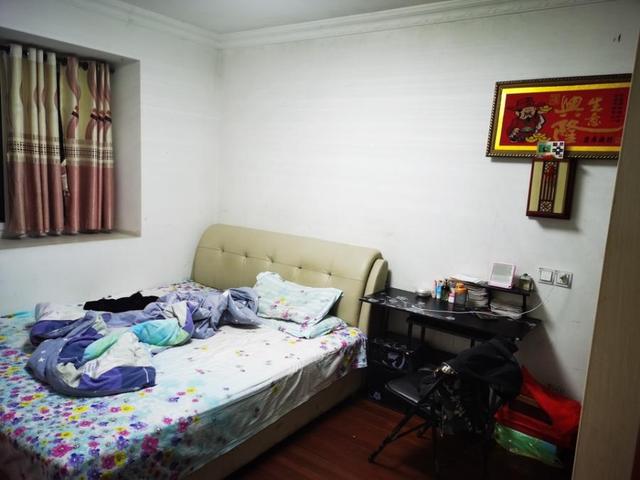 上海法拍房最新房源，上海法拍房限购（上海宝山富华苑101.94平方米住宅362.072万）