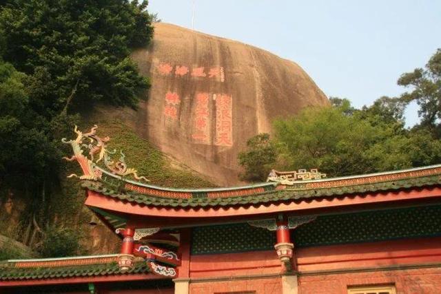 厦门鼓浪屿景点介绍，鼓浪屿旅游景区有哪些（海上花园—鼓浪屿）