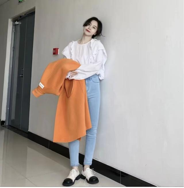 蓝色配什么颜色比较好看，天蓝色配什么颜色好看（蓝色搭配这6个颜色）