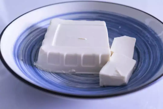豆腐的蛋白质含量，豆腐蛋白含量高不高（不同豆腐的营养价值一样么）