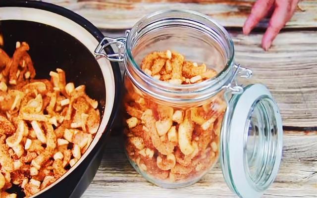 萝卜干的做法，萝卜干的做法视频（大厨：冬天腌萝卜干）