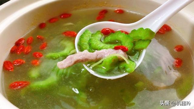 夏季甜品汤有哪些，甜品汤的种类（建议多喝这8道爽口去腻汤）