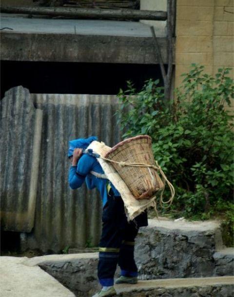 例外服饰（世界各地的传统服饰）