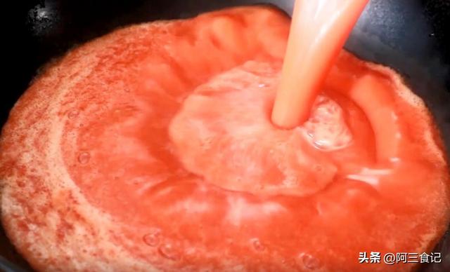 西红柿酱的家庭制作，西红柿酱的家庭制作放盐吗（番茄酱别买着吃了）