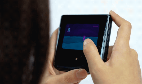 屏幕没坏但屏幕滑不动，vivo手机屏幕没坏但屏幕滑不动（只要5999元的moto刀锋折叠屏）