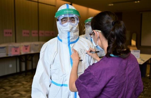 爱护眼睛绘画图片，保护眼睛的儿童画怎么画（手绘致敬白衣天使）