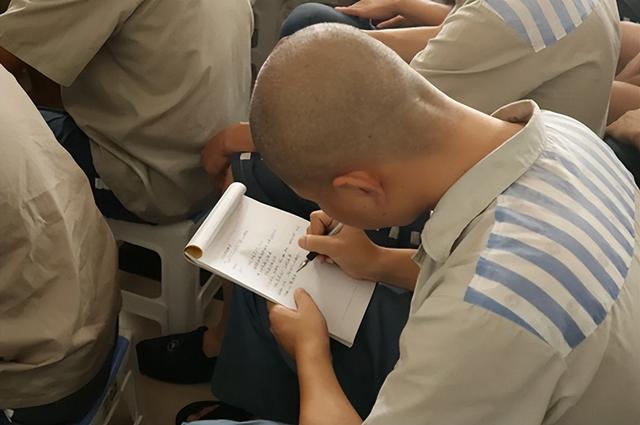 一些原本看似"高深"的法律术语逐渐被更多人了解,譬如死刑缓期二年