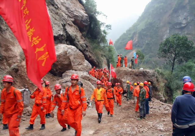 汶川大地震前有小地震吗，汶川地震前有没有小地震（地震前为什么有超自然现象）