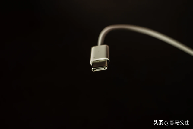 苹果三款新iphone曝光没法买了，15了，六大升级曝光
