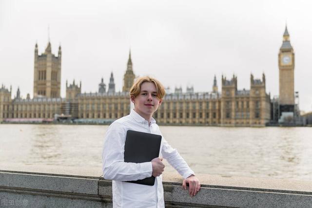 五四青年节短信，五四青年节的短信祝福语集锦（适合发朋友圈的句子）