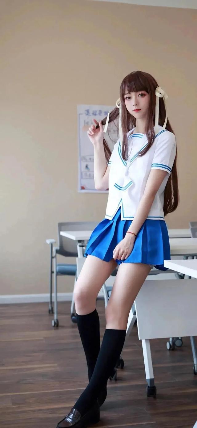 碎花裙女生头像，部位穿小裙子的女生头微信（每日壁纸，小裙子）