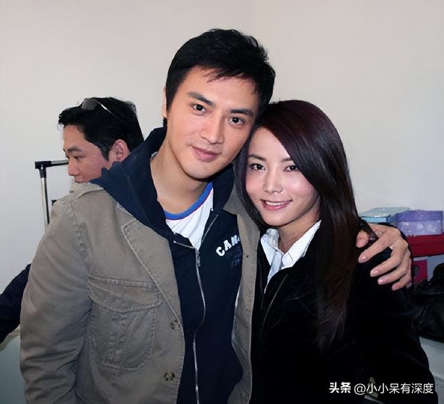 雾柳镇演员表介绍，雾柳镇的大红谁演的（《情深深雨濛濛》中的女三）