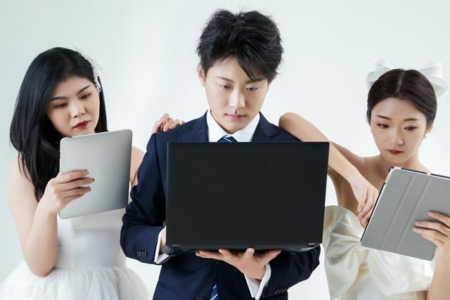 关于夜景的说说伤感，形容夜景的心情说说（夜晚虐到心碎的扎心伤感说说）