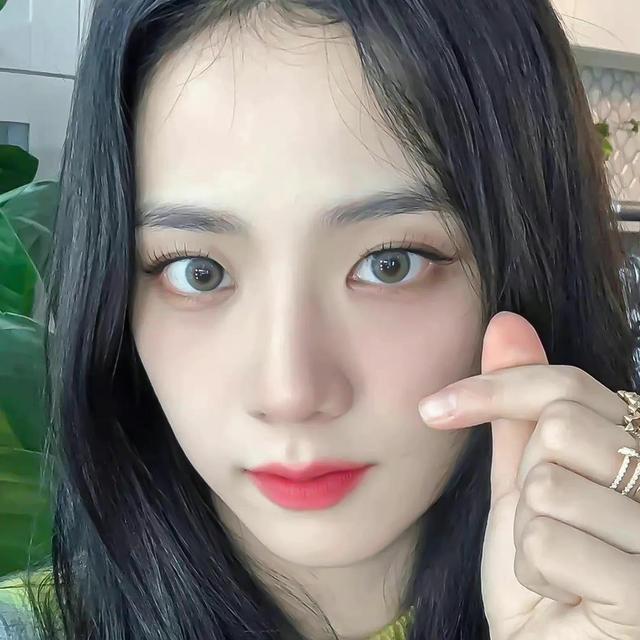 日韩系列 2，微信头像，日韩系列 2（韩国美女Jisoo ​头像）