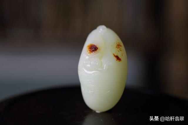 玉和翡翠有什么区别，玉和翡翠有什么区别带在身上（没搞明白翡翠和玉的区别）