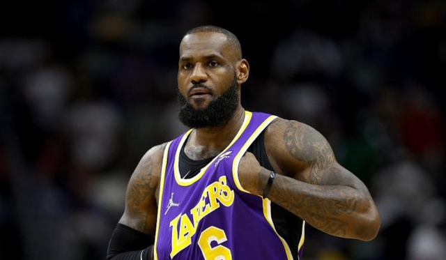 浅谈如何打好篮球得分后卫，浅谈如何打好篮球得分后卫英语作文（必须要一个超强进攻后卫）