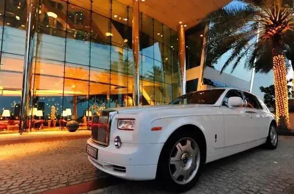 迪拜帆船酒店简介，迪拜帆船酒店介绍（80张高清图带你走进迪拜七星级帆船酒店）