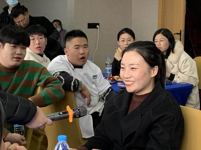 用六组四字成语,用六组四字成语写一句话(“成语接龙”趣味赛走进新吴区阅读联盟点) 用六组四字成语,用六组四字成语写一句话(“成语接龙”趣味赛走进新吴区阅读联盟点)