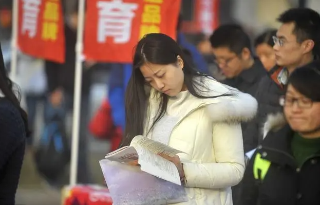 往届生是什么意思，往届生变应届生什么意思（“应届生”定义比你想得宽泛）