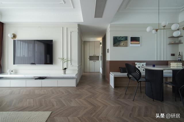 35岁女人穿衣打扮，30到35岁女人穿衣打扮（35岁姐姐的浪漫生活）