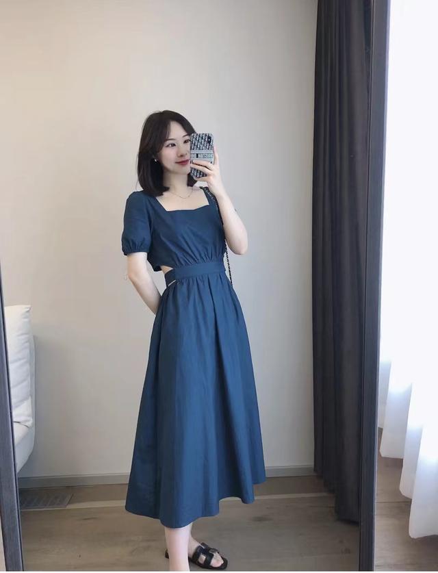 松紧腰连衣裙适合什么身材，松紧腰连衣裙的好处（上紧下松的收腰连衣裙适合什么身材）