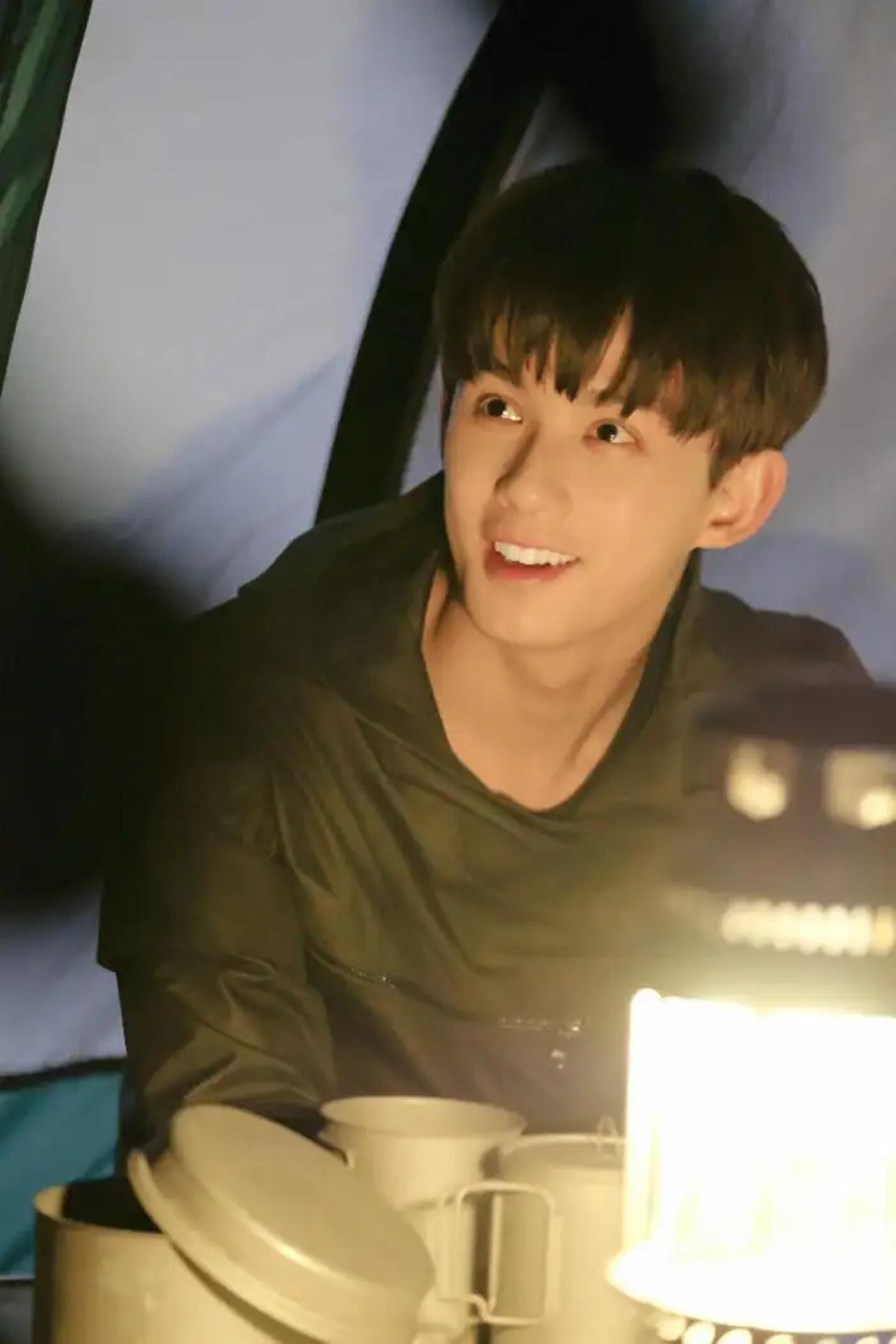 吴磊几岁开始演戏(5岁拍戏,22岁已是老戏骨,小鲜肉吴磊未来大有可为)