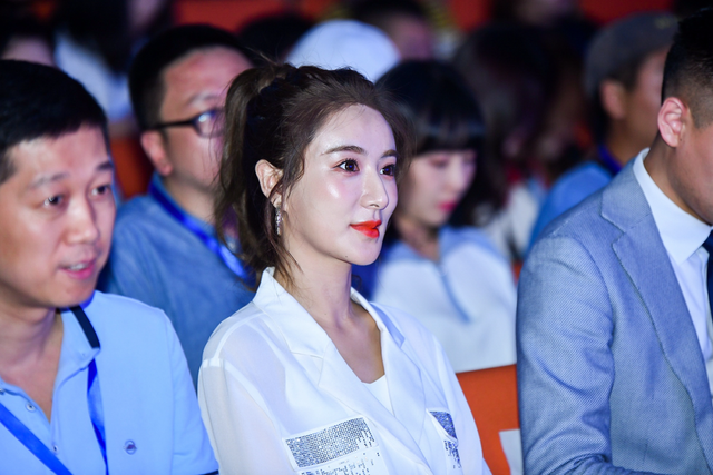 2022年李晨官宣范冰冰，2022年李晨官宣范冰冰了吗（难怪说世人皆笑王宝强）