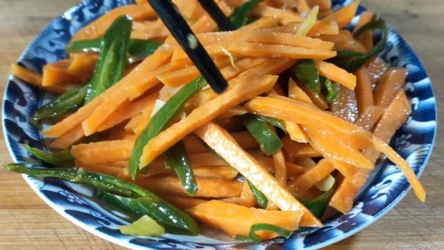 女人吃猪肝有什么好处，猪肝一周吃几次补血（多吃“4红3黑2绿”）