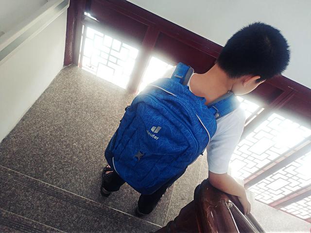 中学生适合什么书包，<Deuter>Ypsilon优习护脊中学生书包