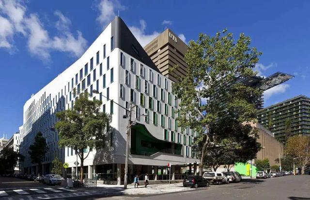 香港中文大学深圳校区录取分数线，香港中文大学[深圳]是公办还是民办大学（2022届本科线上可申请上海大学）