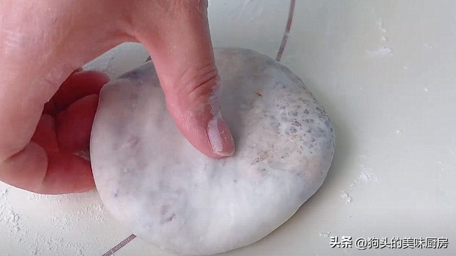 香酥芝麻烧饼的做法和配方，正宗油酥烧饼的做法和配方（分享自制麻酱烧饼）