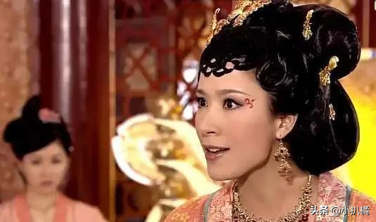 红姨是什么梗那些年让人咬牙切齿的反派红姨到底是谁