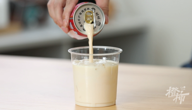 百利甜酒兑什么最好喝，百利甜酒的几种爽爆了的喝法（挑战便利店12种饮料的神仙混搭）