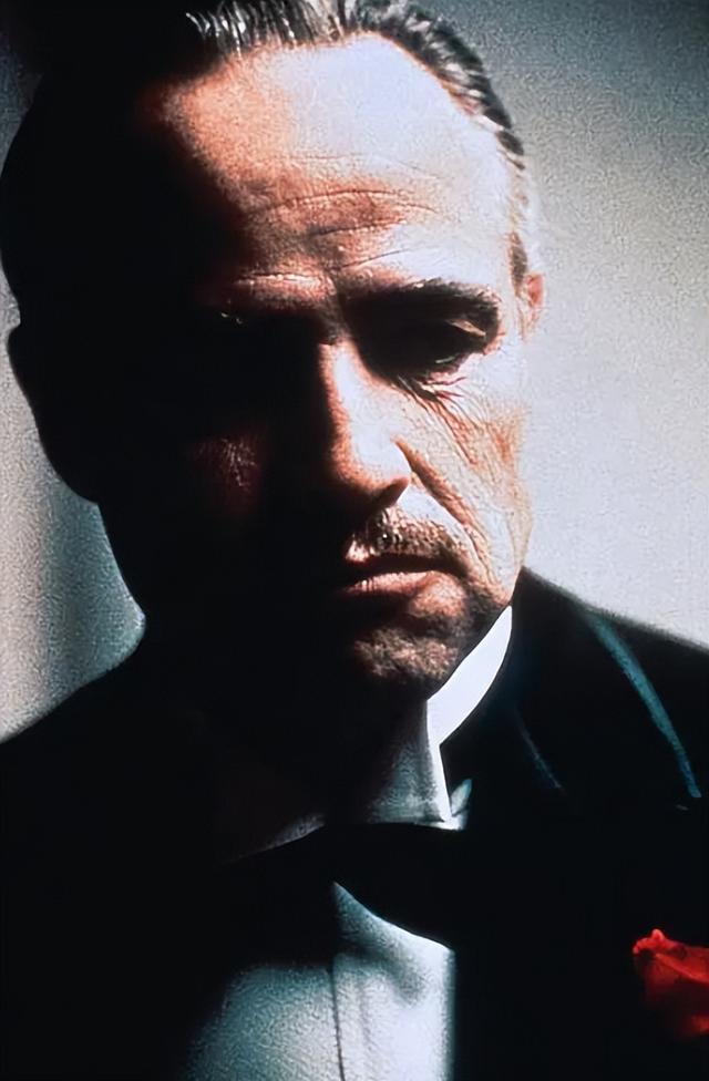 教父结局是什么，教父各个人物结局（终于看懂了黑帮里程碑之作《教父》的这些隐喻）