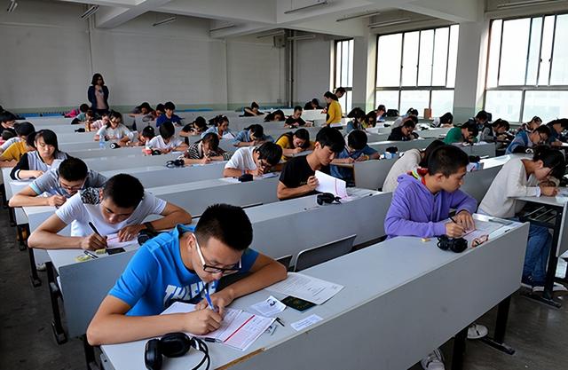 大学英语四级证书，英语四级有证书吗（大一新生想考英语四六级）