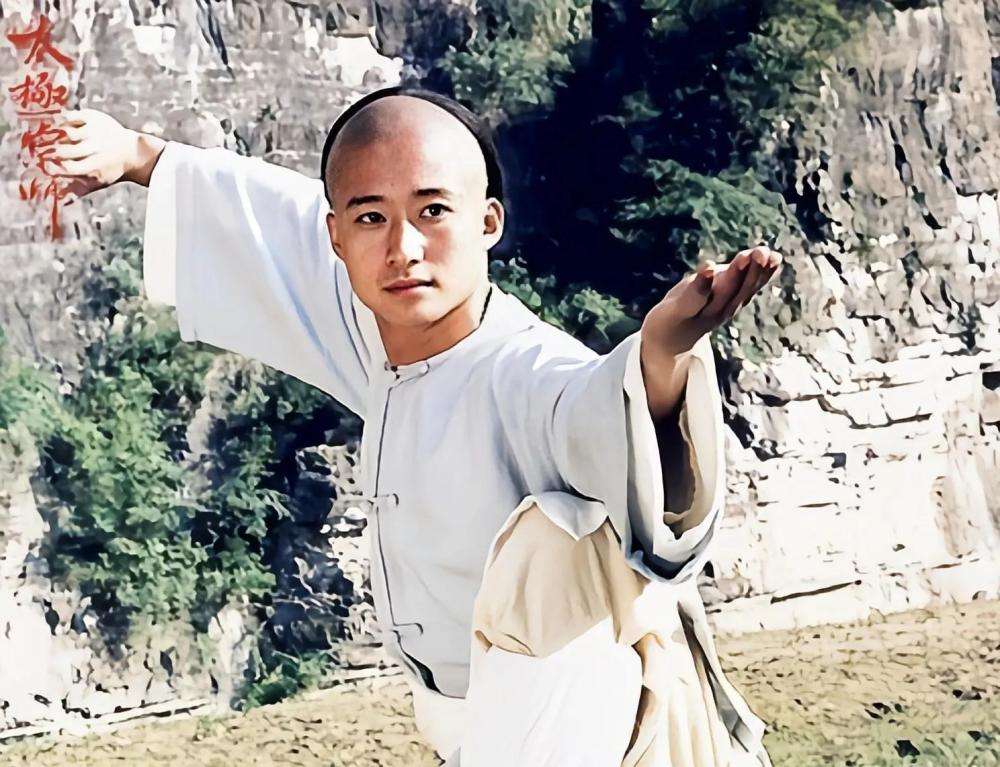 在李连杰凭借大火后,《少林寺》的导演张鑫炎便想再造一个功夫巨星