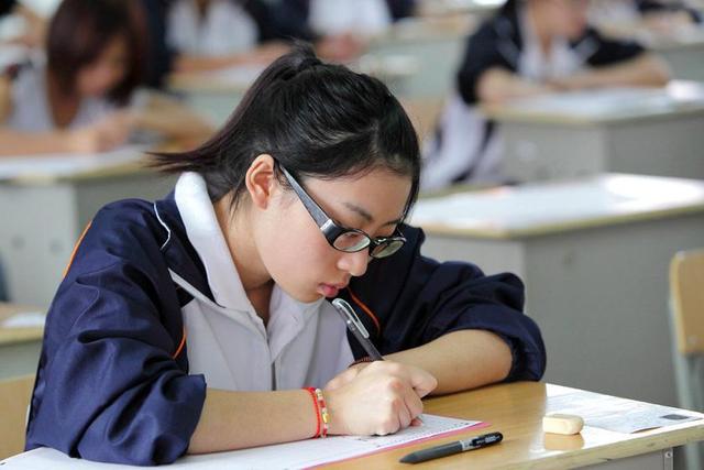 第一学历和第二学历有什么区别，第一学历和第二学历有什么区别就业有影响吗（高考不再以“一二三本”区分）