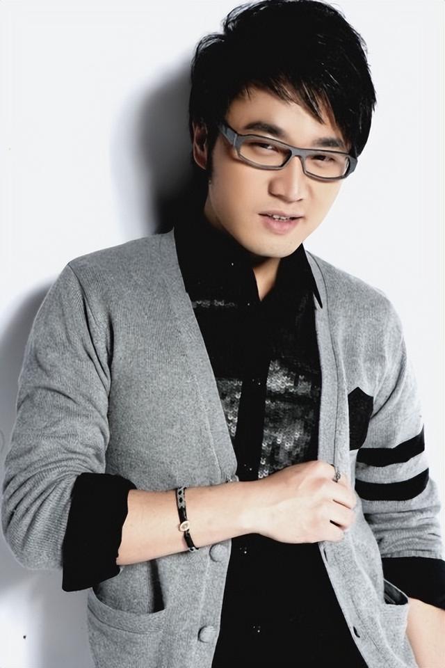 时间都去哪儿了歌曲原唱，时间都去哪儿了歌词（在央视春晚上唱《时间都去哪儿了》的王铮亮）