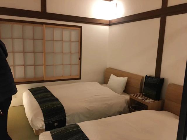 外出旅游住民宿是一种什么体验，出门旅游住民宿安全吗（住过青旅民宿豪华酒店）