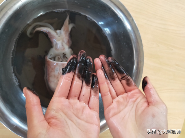 墨鱼的功效与作用，墨鱼的功效是什么（墨鱼的“墨汁”和墨水有啥区别）